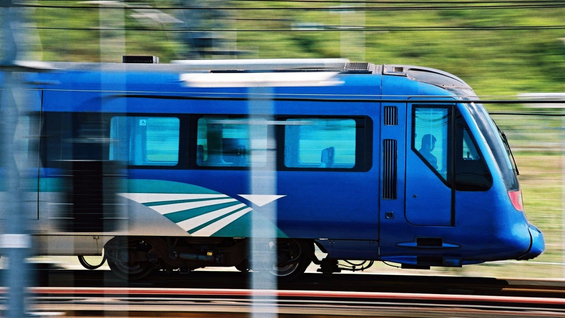 香港機場快綫機場列車 (Airport Express) — 往返市區與香港國際機場,最快 24 分鐘直達香港站 (KKday 官方圖片)