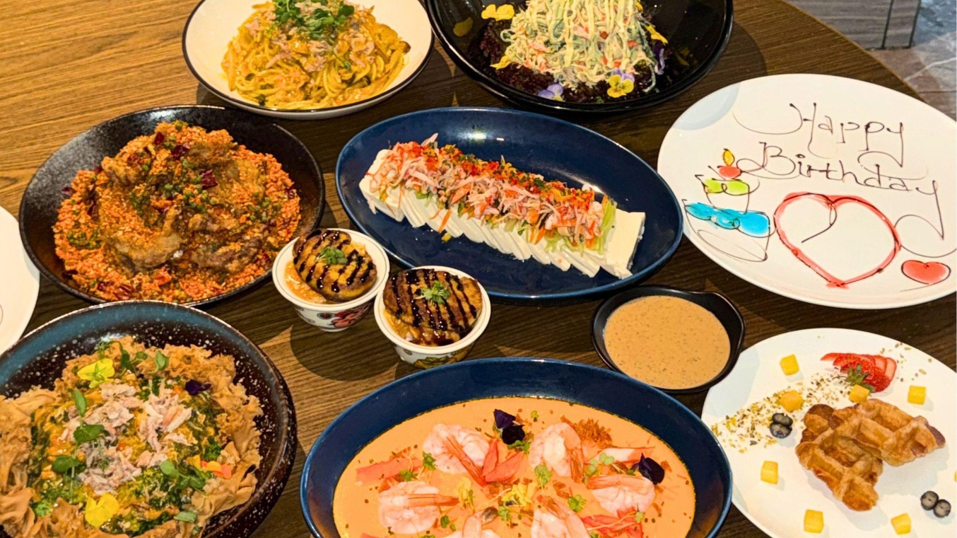 沙田帝都酒店柏麗廳自助餐 — 日本和牛鐵板燒、長腳蟹、龍蝦、紅燒花膠鮑魚一品鍋 (KKday 官方圖片)